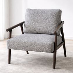 Modern Accent Chair – Mid-Century Style (Excellent Condition)