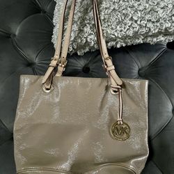 MK Michael Kors Handbag 
