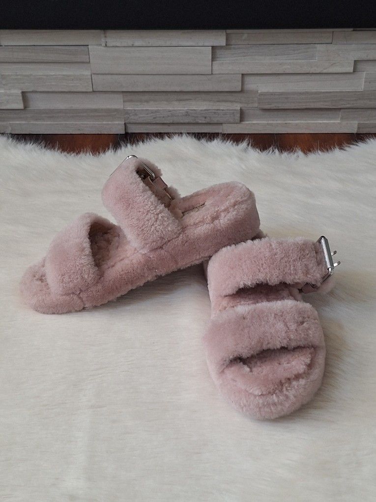women's Pink Ugg Fuzz Yeah Slippers Size 8