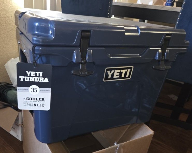 YETI COOLER Tundra 35