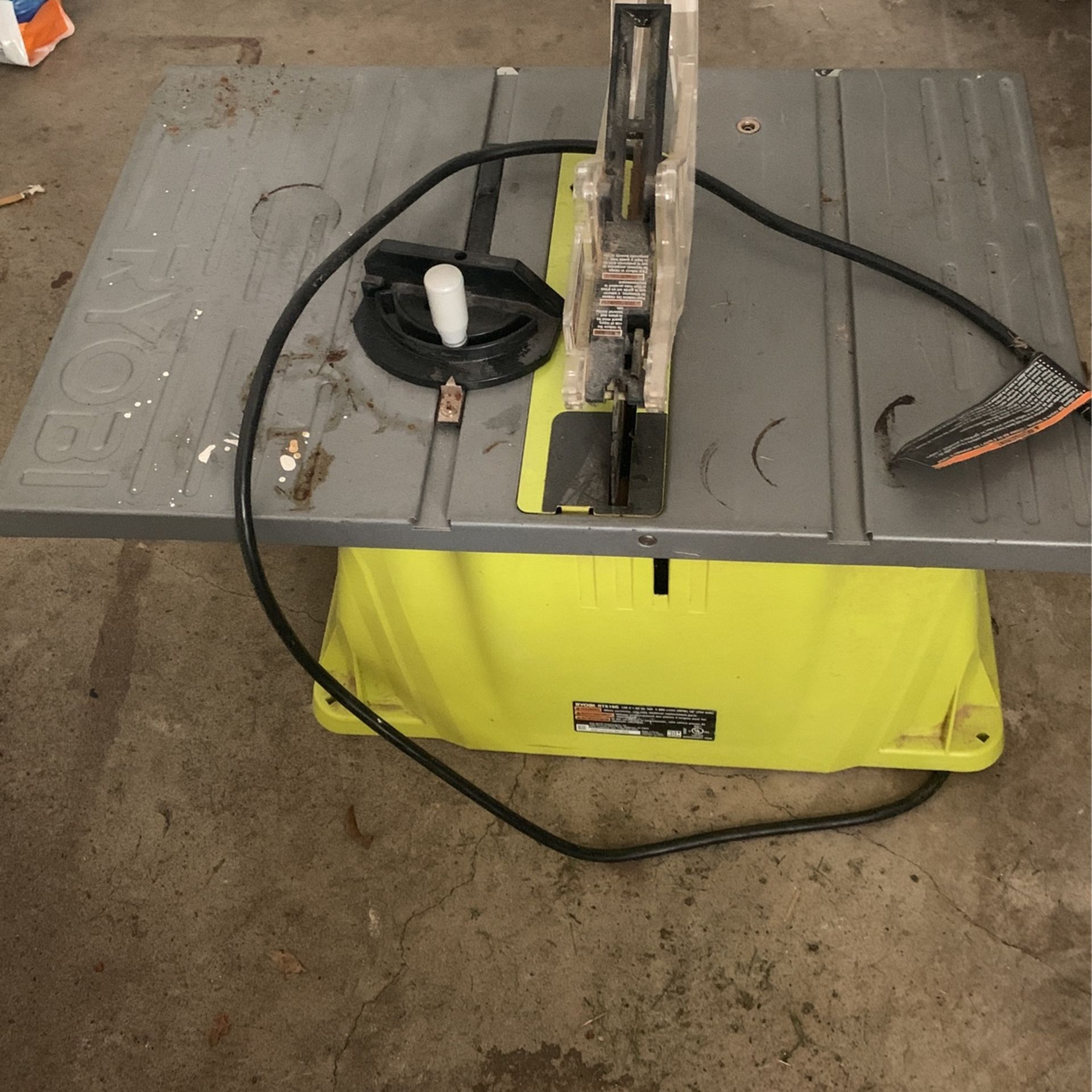 Table Saw With Stand
