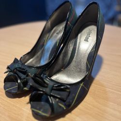 Unlisted Brand Peep Toe Plaid Heels (Size: 10)
