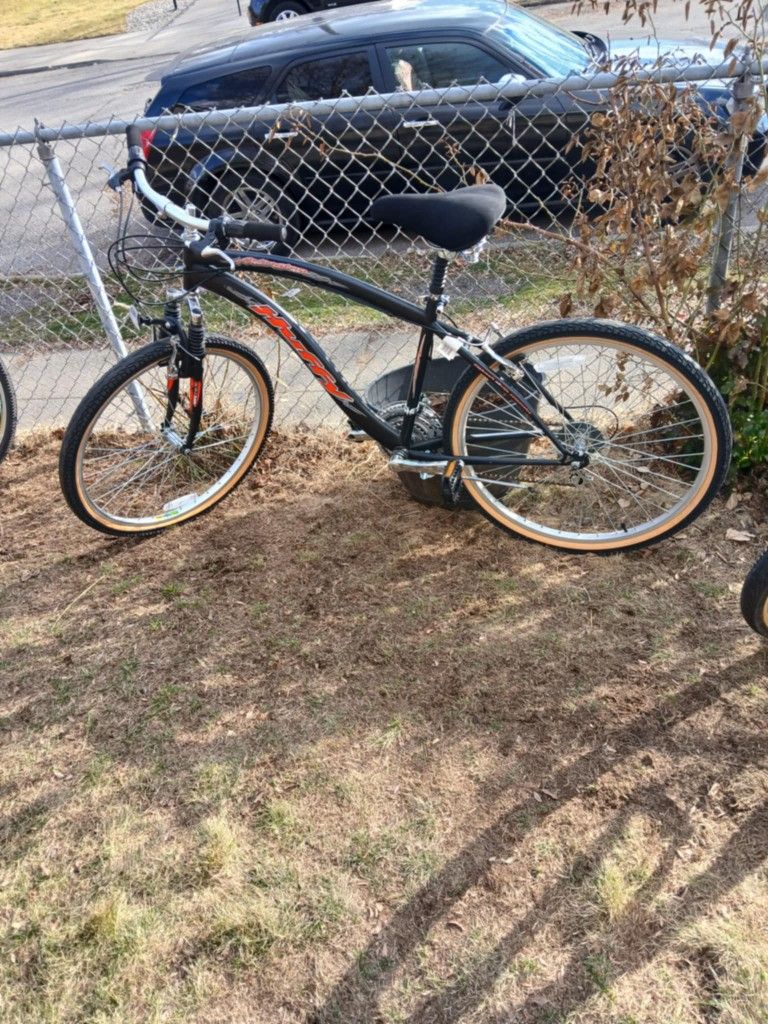 Men's 26" Huffy Arlington 18 Speed Bike