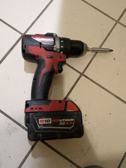 Milwaukee 1/2" drill driver with battery no charger