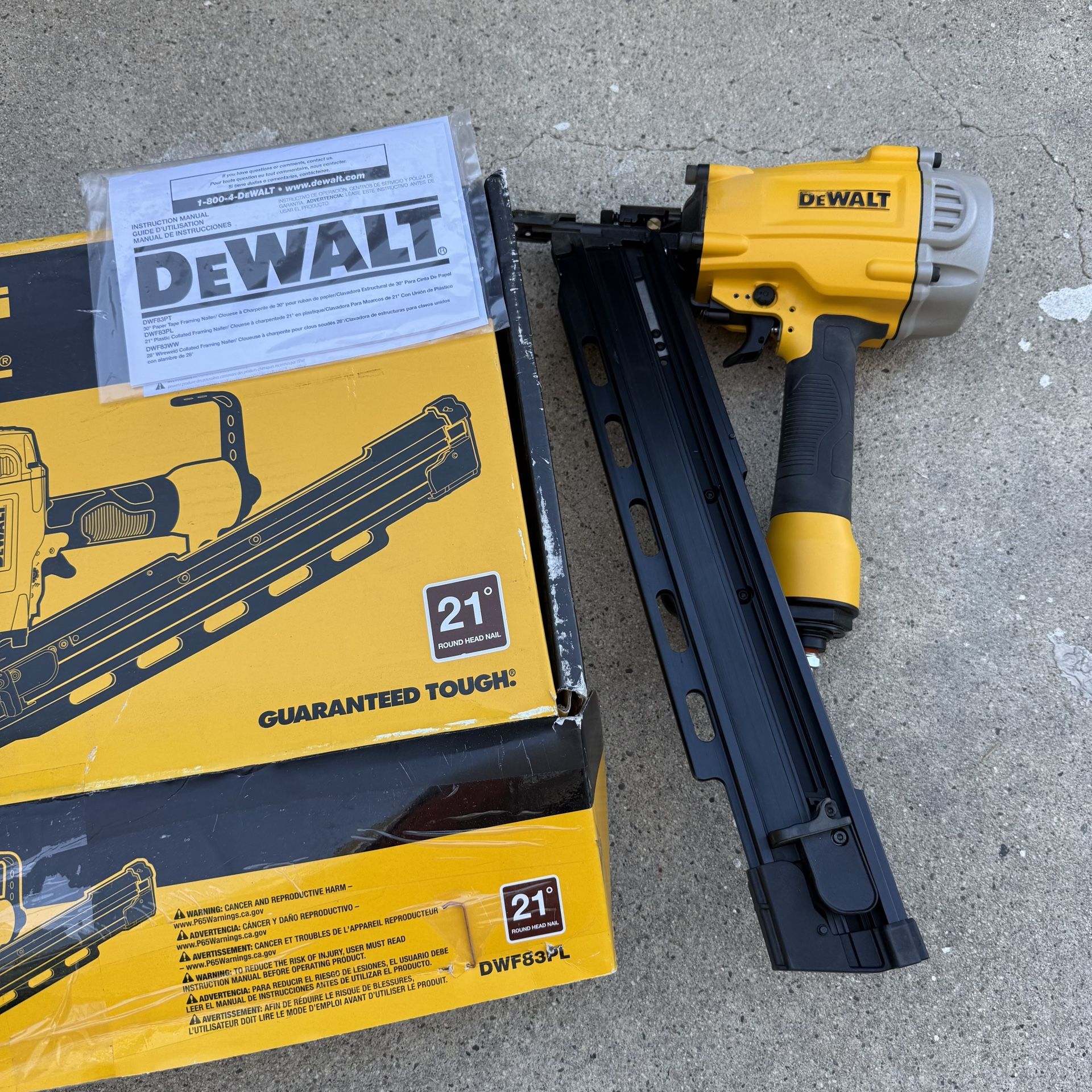 DEWALT Pneumatic 21-Degree Collated Corded Framing Nailer