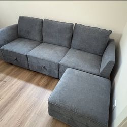 GRAY/BLUE MODULAR SECTIONAL COUCH IN EXCELLENT CONDITION (DELIVERY AVAILABLE)