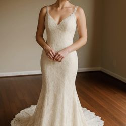 JULIAN ALEXANDER Ivory Lace Wedding Dress