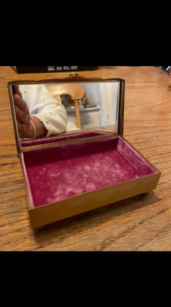 Vintage Rare Leaves Bronze Gold Jewelry Box