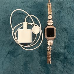 Apple Watch SE with Charger and Bling Wristband