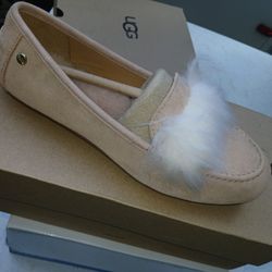 Size 8 Women's New Uggs