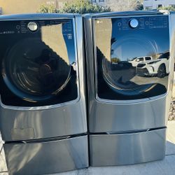 LG MEGA Washer And Dryer Set With Pedestals $950