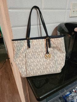 Micheal Kors Handbag