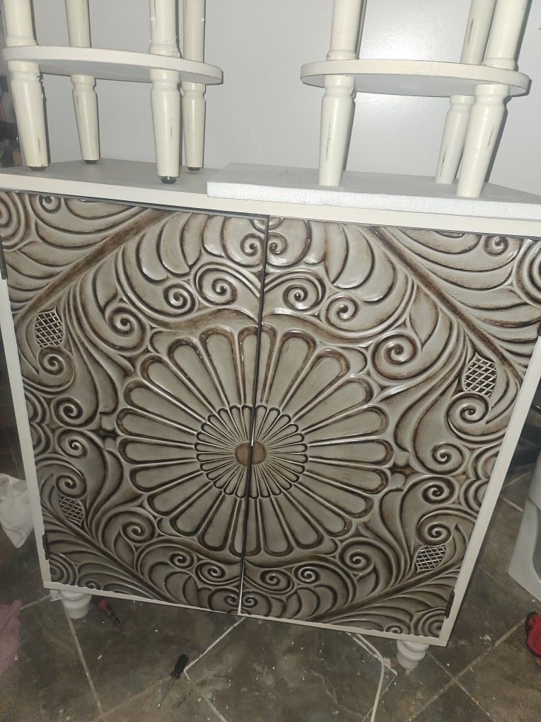 COSIEST BUFFET CABINET & 2 END TABLES/ DRAWERS