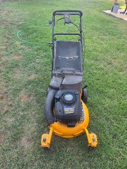 GAS POWERED YARD MACHINES 6.75 HP SELF PROPELLED LAWN MOWER