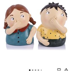 Funny Holding Nose Figurines 