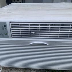 Wall Ac Unit 14000 Btu 220 Voltage 