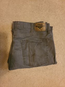 34 X 32 Wrangler men's work pants