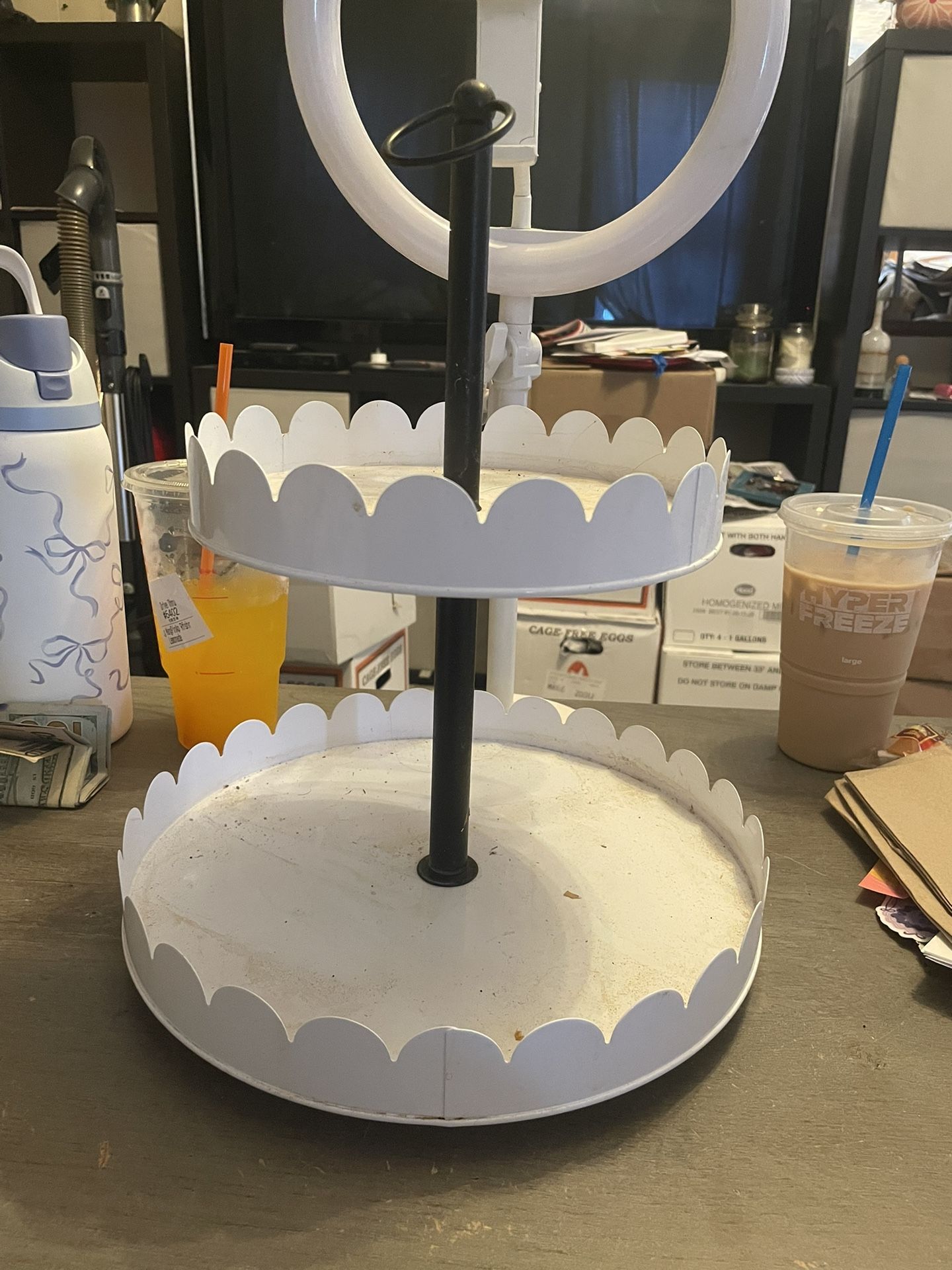 Scalloped Tiered Tray