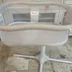 Halo Bassinest Swivel Sleeper