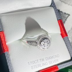 BRAND NEW DIAMOND RING !! 