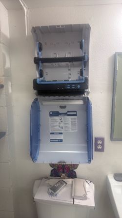 Commercial Paper Towel Roll dispenser