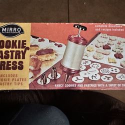Vintage Mirro Cookie and Pastry Press - untested