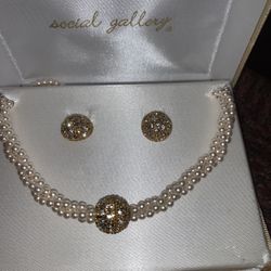 Social Gallery Choker & Pierced Earring Set