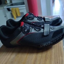 Specialized Road Bike Shoes 11 In a really good shape Boa system