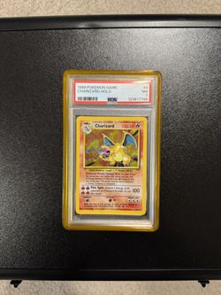 Pokemon Charizard Base Set PSA 7