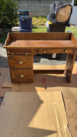 Hand crafted desk