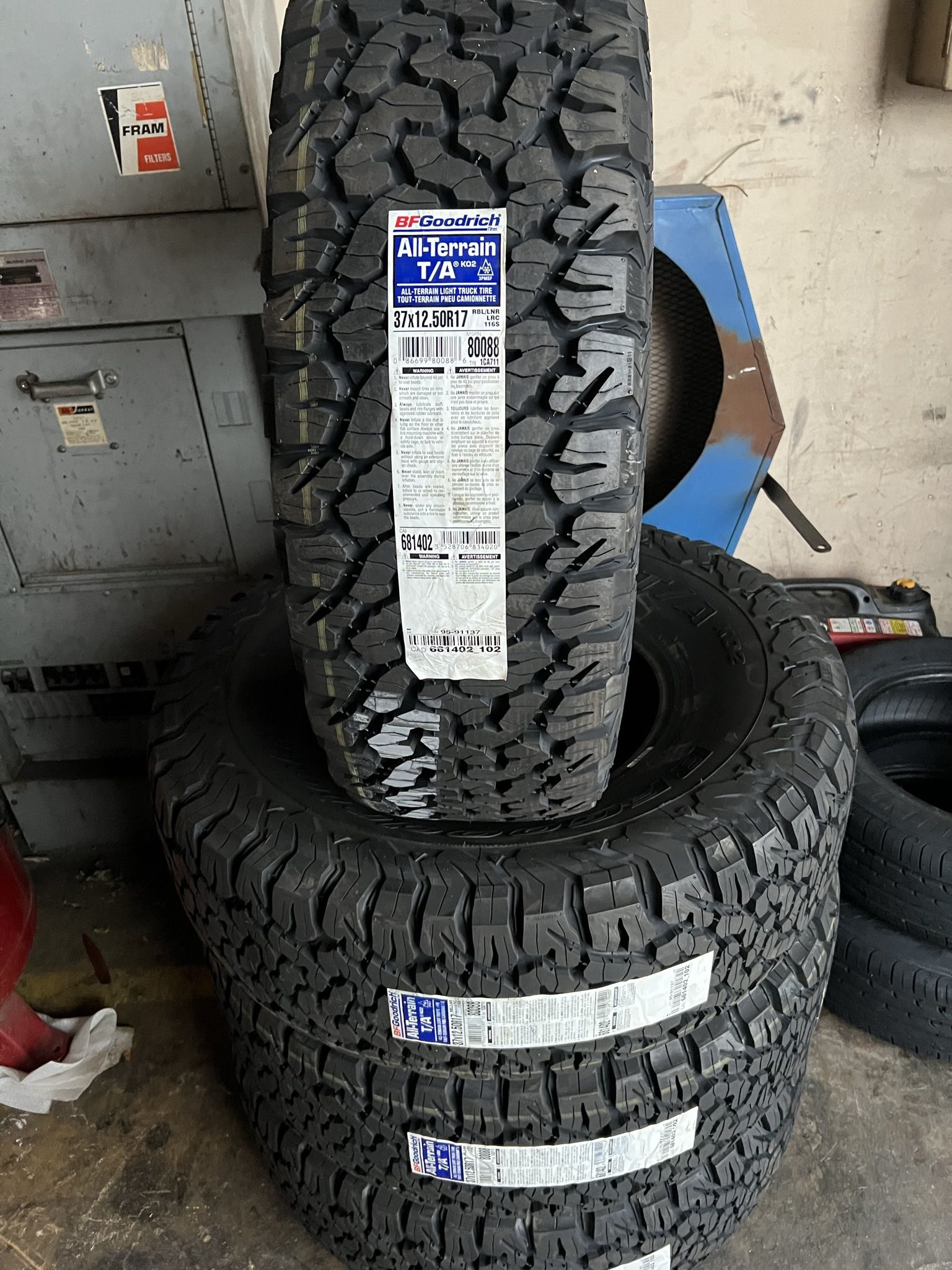 New Set Of (4) 37x12.50R17 BFG KO2 6 Ply All Terrain Tires For Sale 