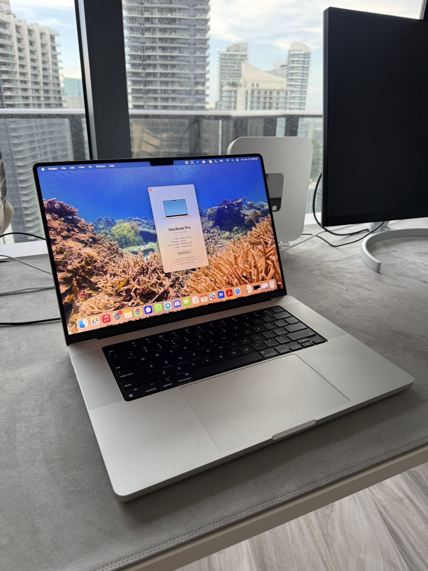 MACBOOK PRO (brand New)