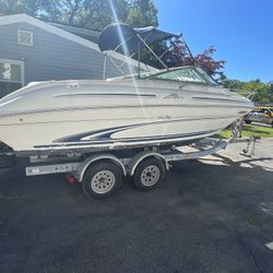 2000 Sea ray 22 Footer  Asking 12500 OBO