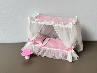 Barbie Canopy Bed - Includes Bedding 