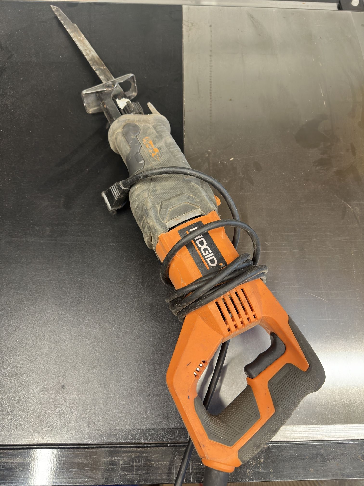 Fuego 10 Amp Corded Orbital Reciprocating Saw