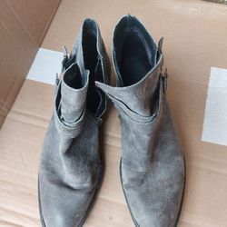 Born Ankle boots Shoes Size 11