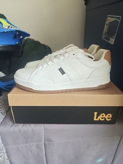 Lee's Skate Shoes size 9