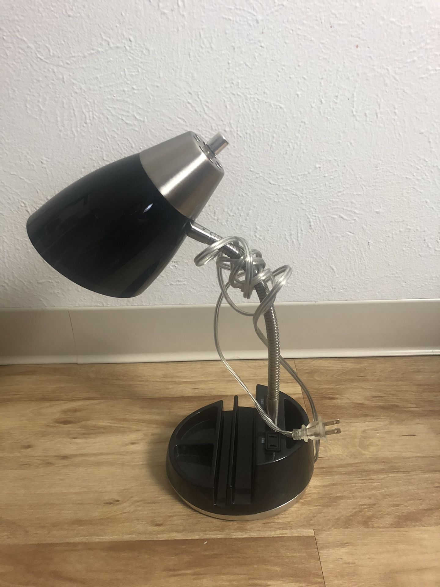 Desk lamp