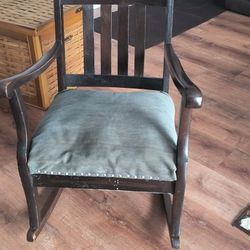 Antique Rocking Chair 
