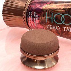 Benefit HOOLA ZERO TANLINES