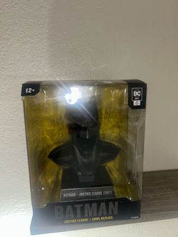 BATMAN Justice League—Cowl Replica