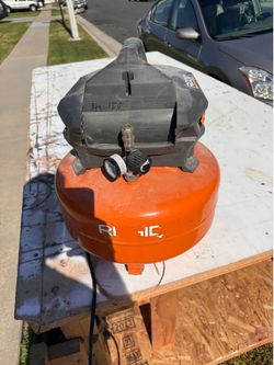 Rigid 6 gallon compressor