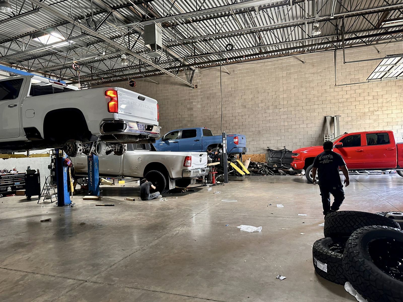 Leveling Kit Rims Tires Lift Kits Accessories Installations. for Sale