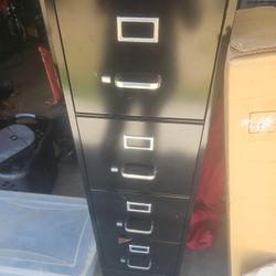 4 drawer filing cabnet 