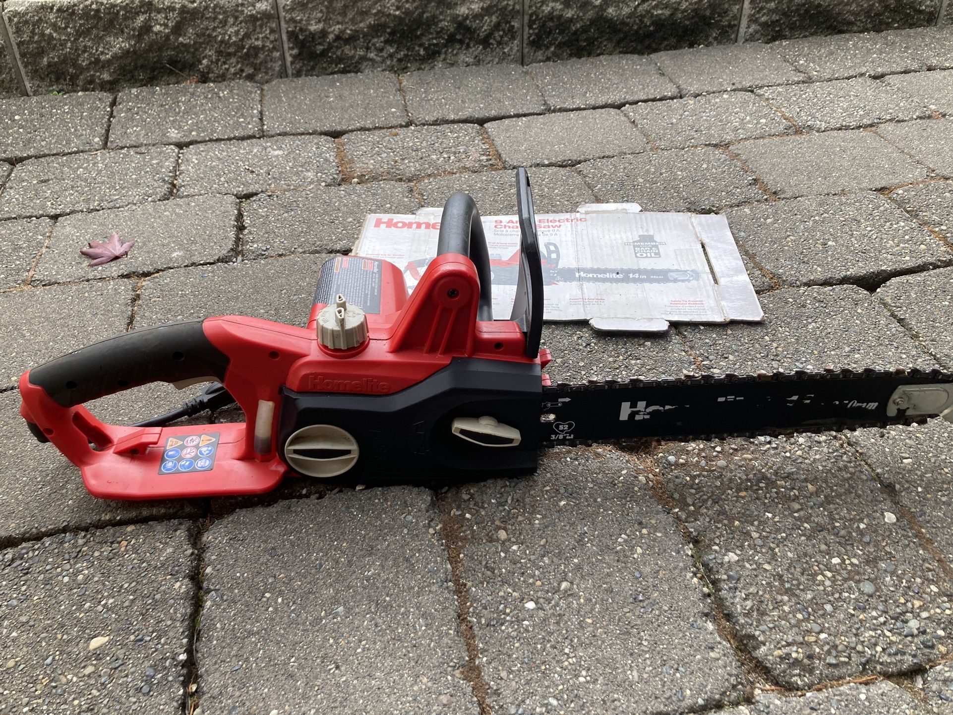 Homelite 14 Inch Electric Chainsaw for Sale in Seattle, WA OfferUp