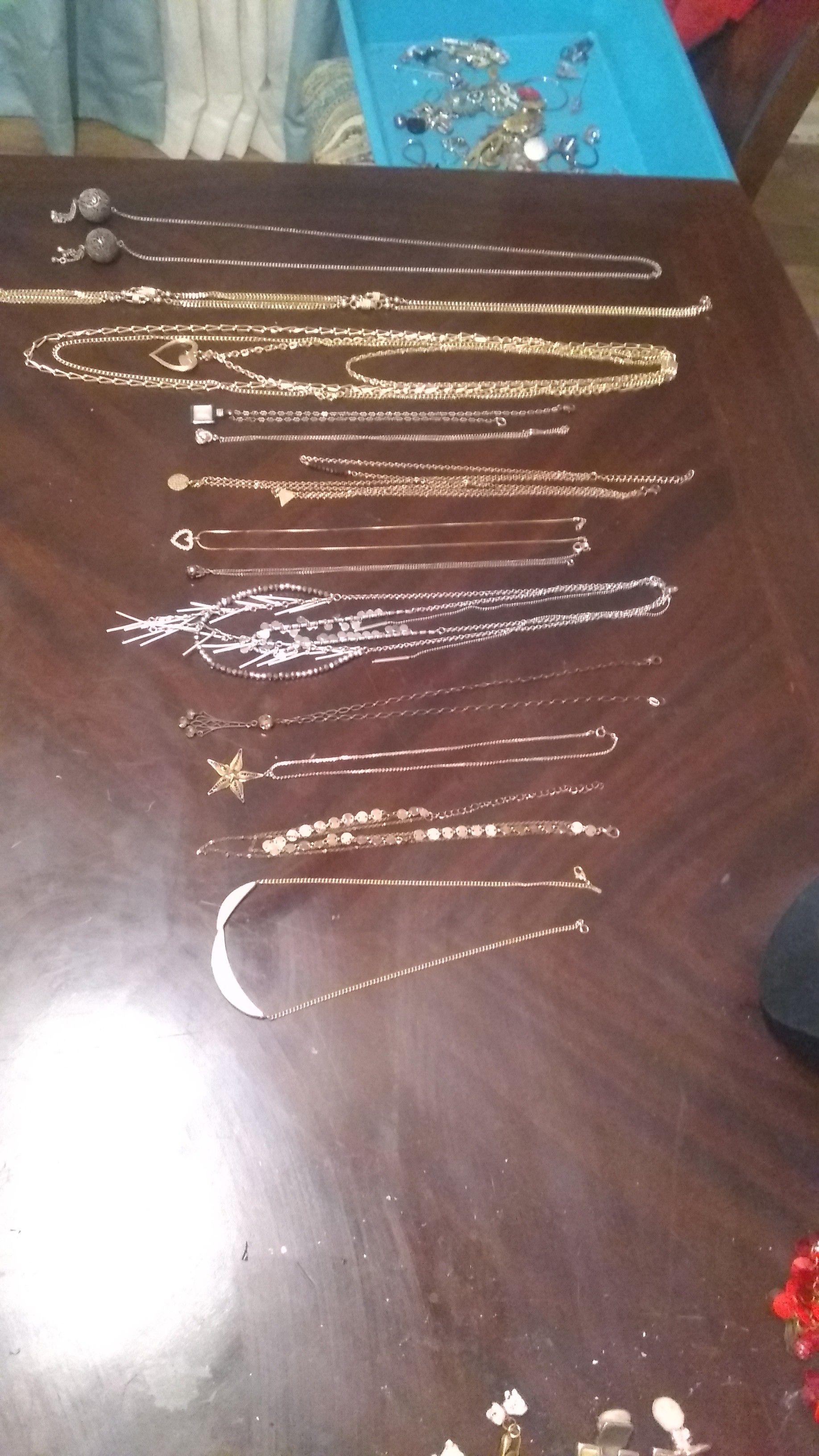 Lot of vintage gold silver costume jewelry necklace