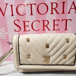 ❤Victoria Secret  Wristlet ❤️