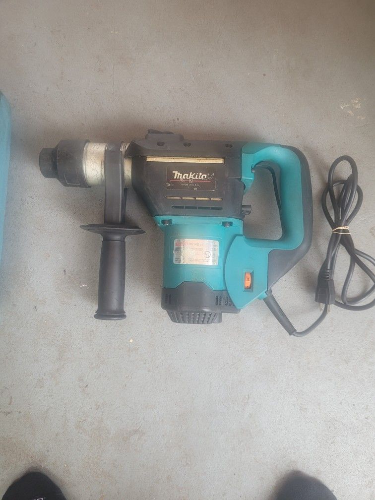 Makita 6914D Chippy Hammer