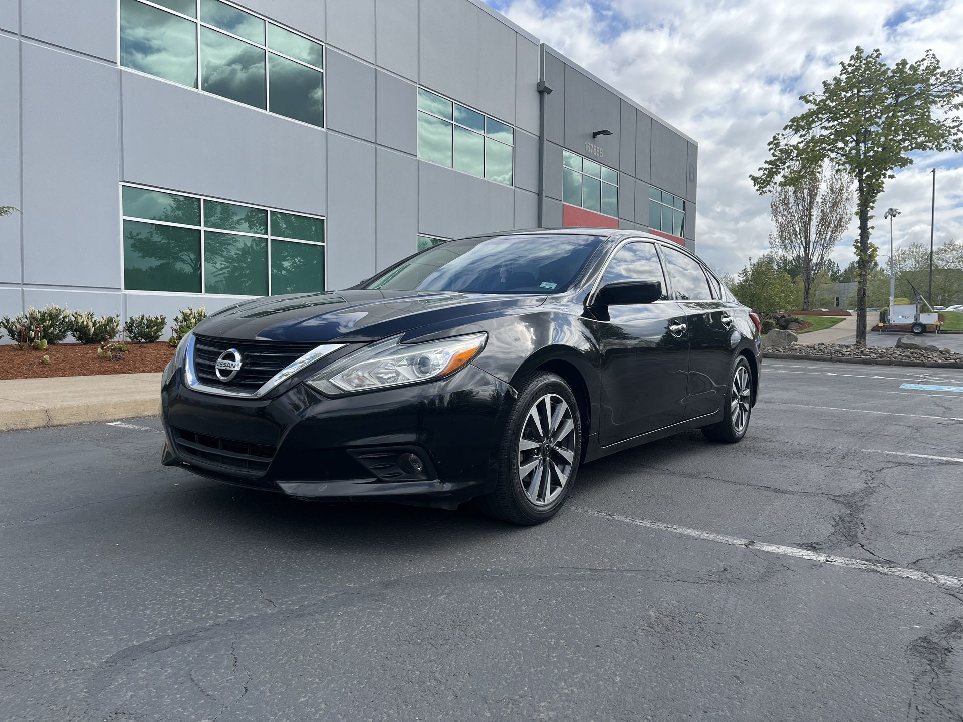 2018 Nissan Altima 25