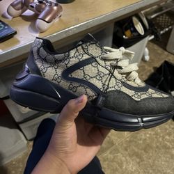 Gucci Shoes 